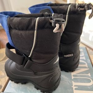 New in box NWOT Tundra Quebec wide Boys winter Snow Boots toddler size 7 black